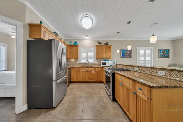 $2,470,000 | 69 Pompano Street, Destin, FL 32541