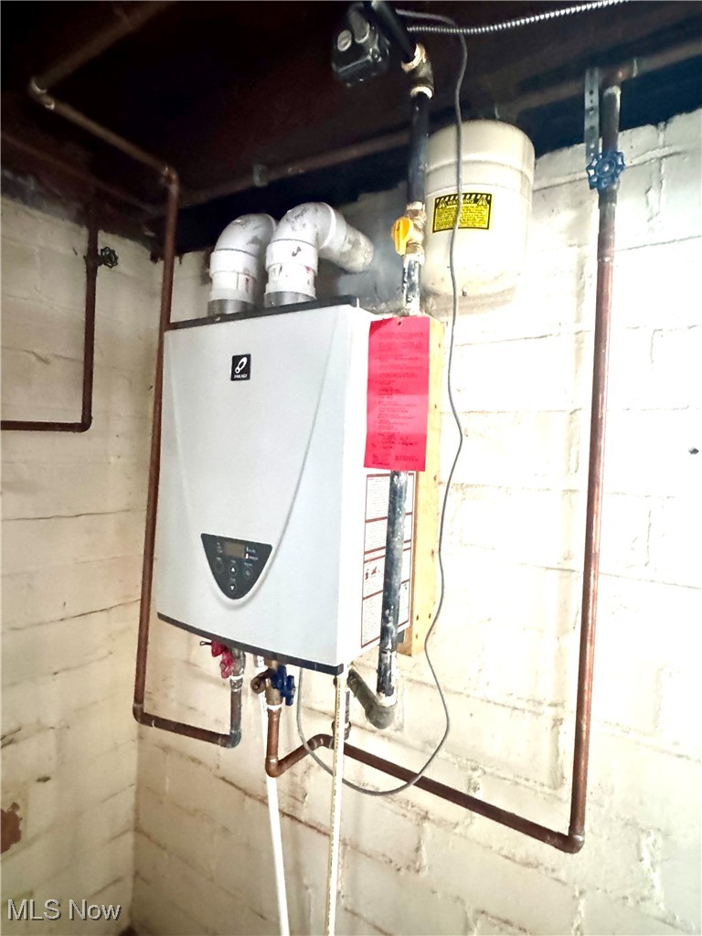2152 Middlefield Road Cleveland, OH 44106 - Photo 43 of 50 Utilities with water heater