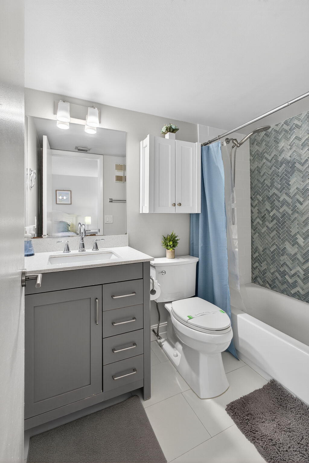 1605 Highway 1, Unit A407 Jupiter, FL 33477 - Photo 22 of 44 Primary Bathroom