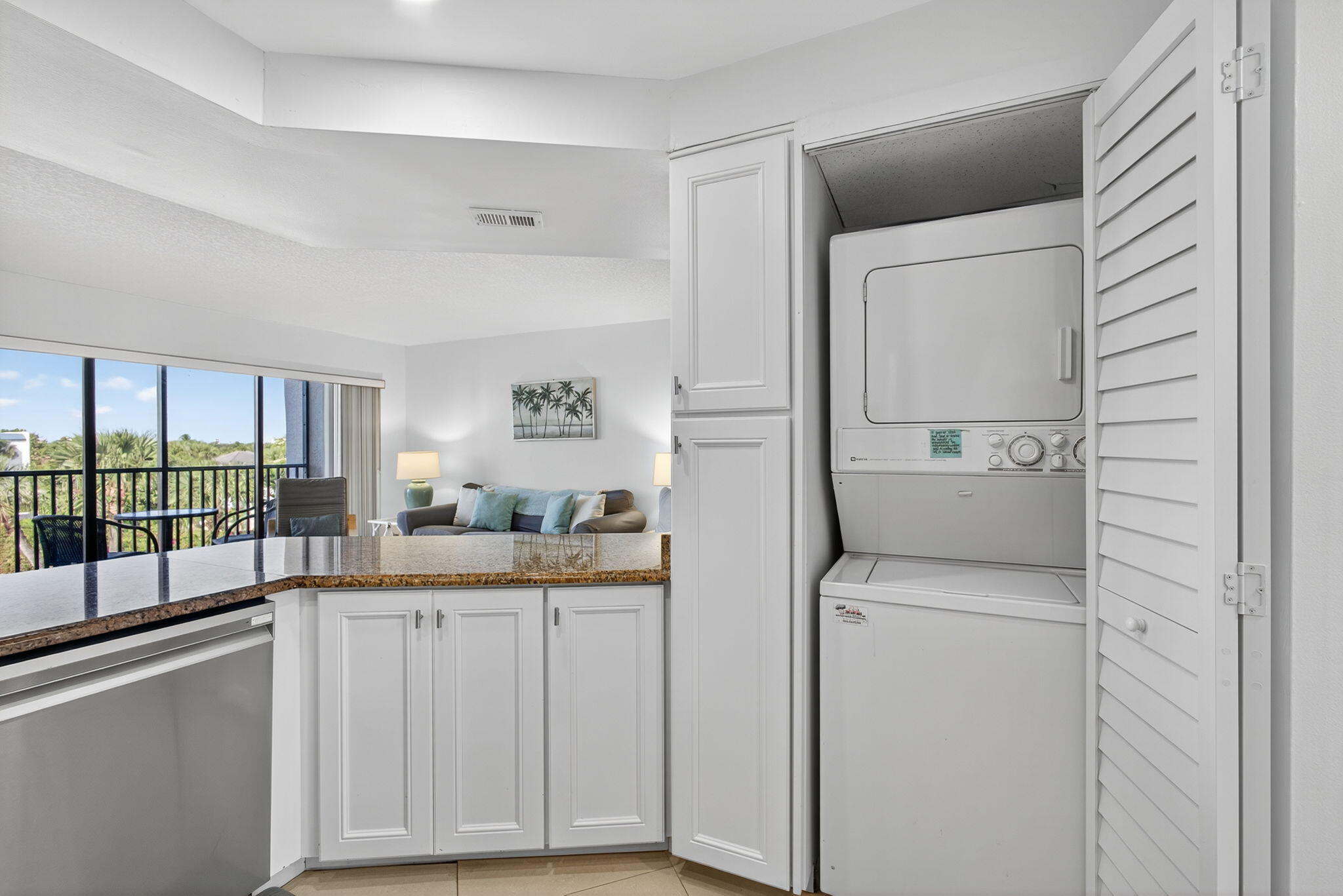 1605 Highway 1, Unit A407 Jupiter, FL 33477 - Photo 7 of 44 Kitchen