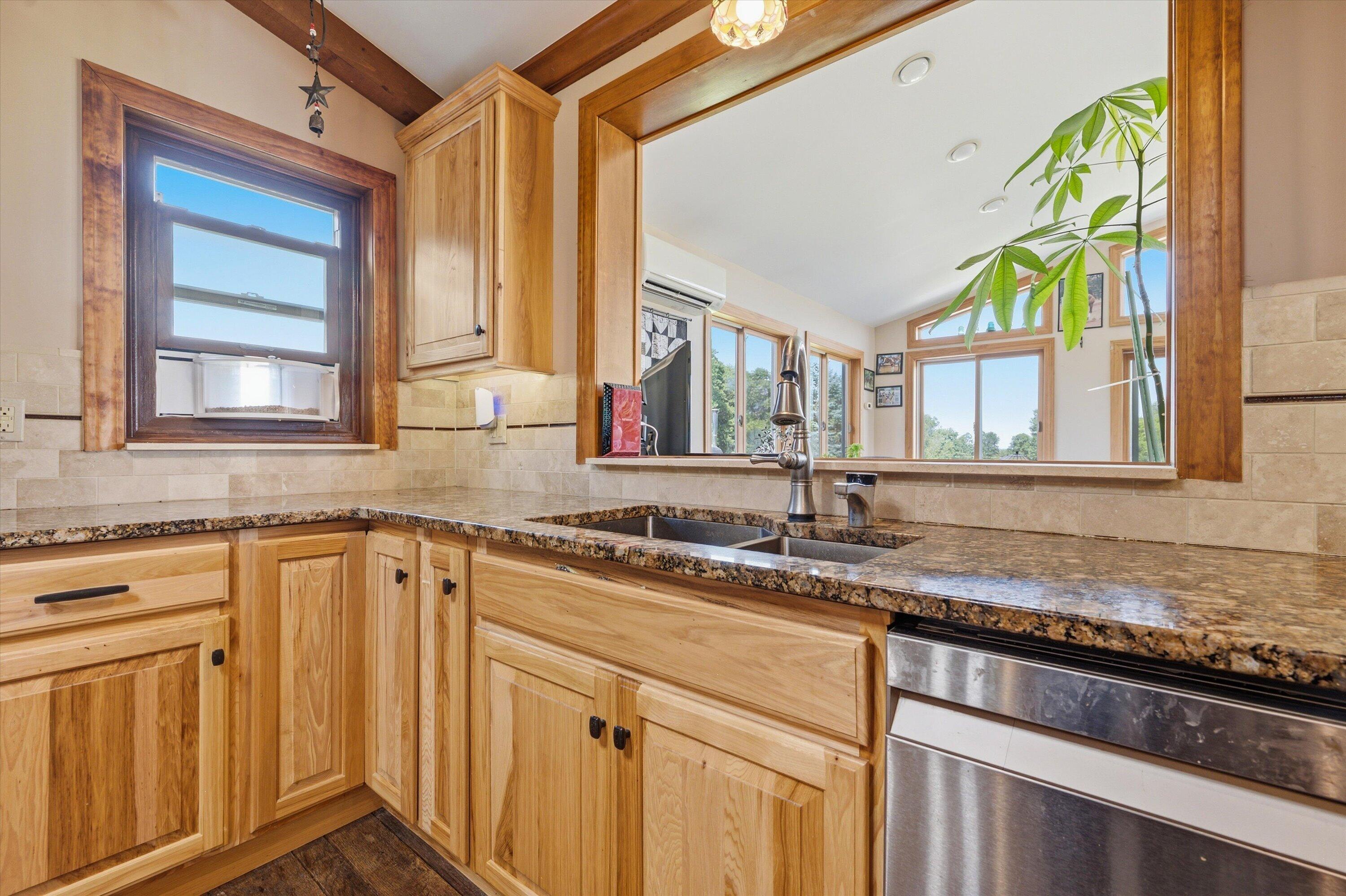 9757 Kaiser Road Saline, MI 48176 - Photo 10 of 113 48-048