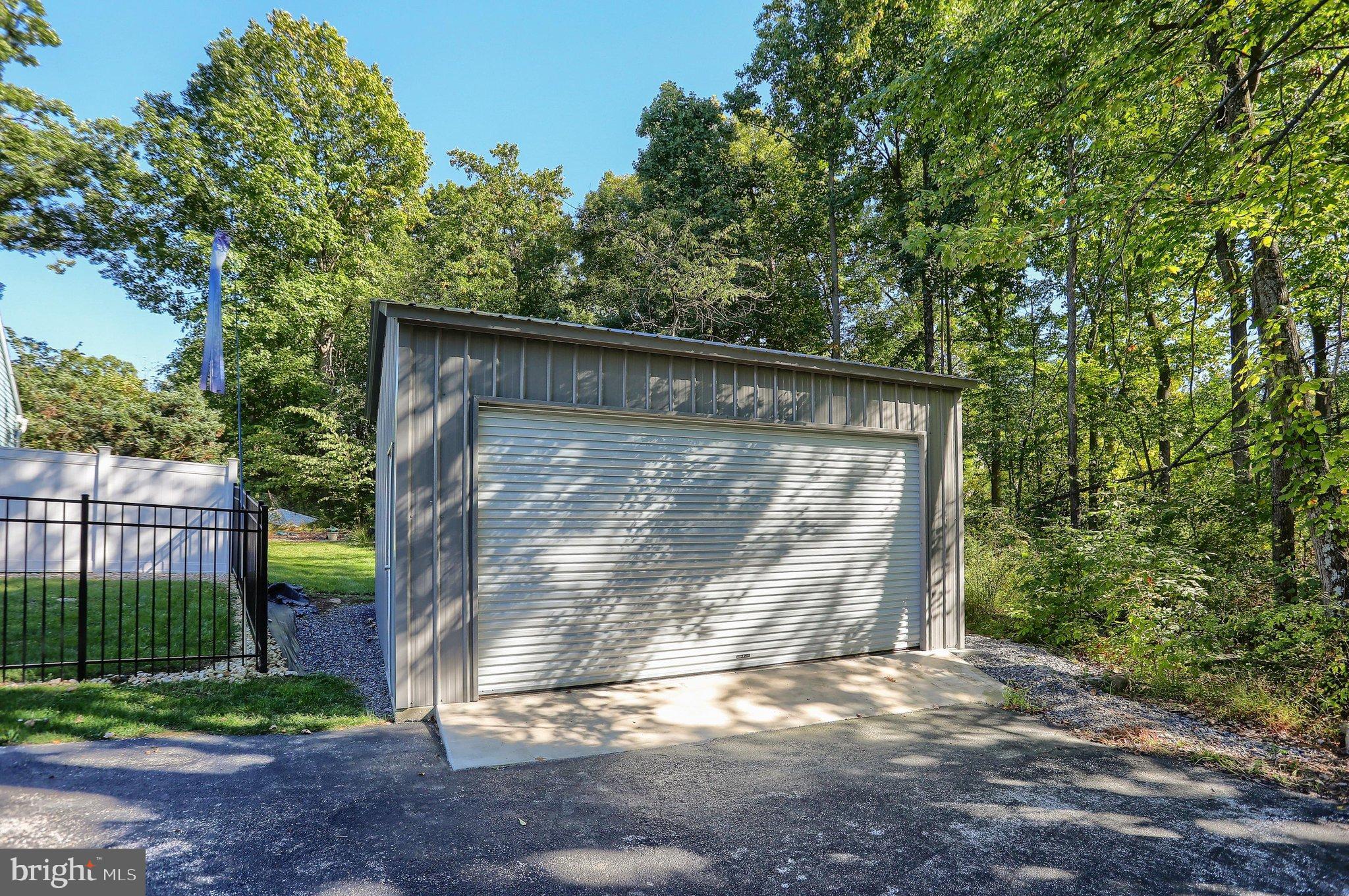 708 Range End Road Dillsburg, PA 17019 - Photo 4 of 53 Gallery Image 4