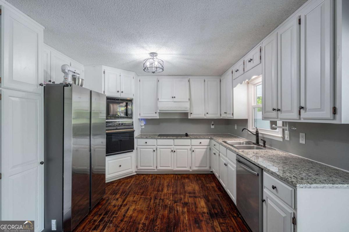 1221 Barber Creek Road Statham, GA 30666 - Photo 15 of 65