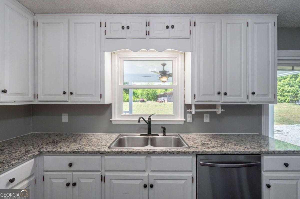 1221 Barber Creek Road Statham, GA 30666 - Photo 17 of 65
