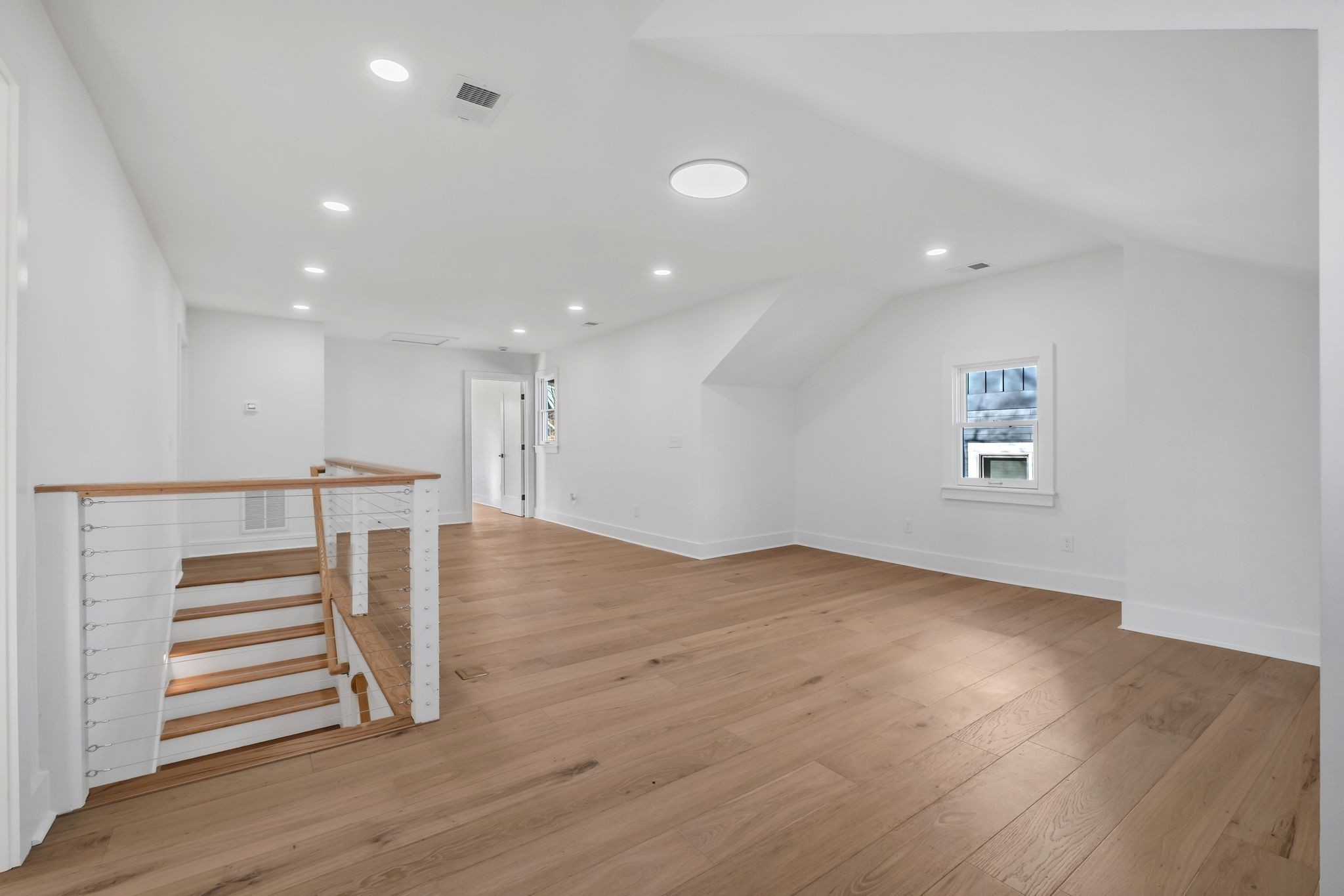 404 Rudolph Avenue Nashville, TN 37206 - Photo 26 of 34 a view of entryway with wooden floor