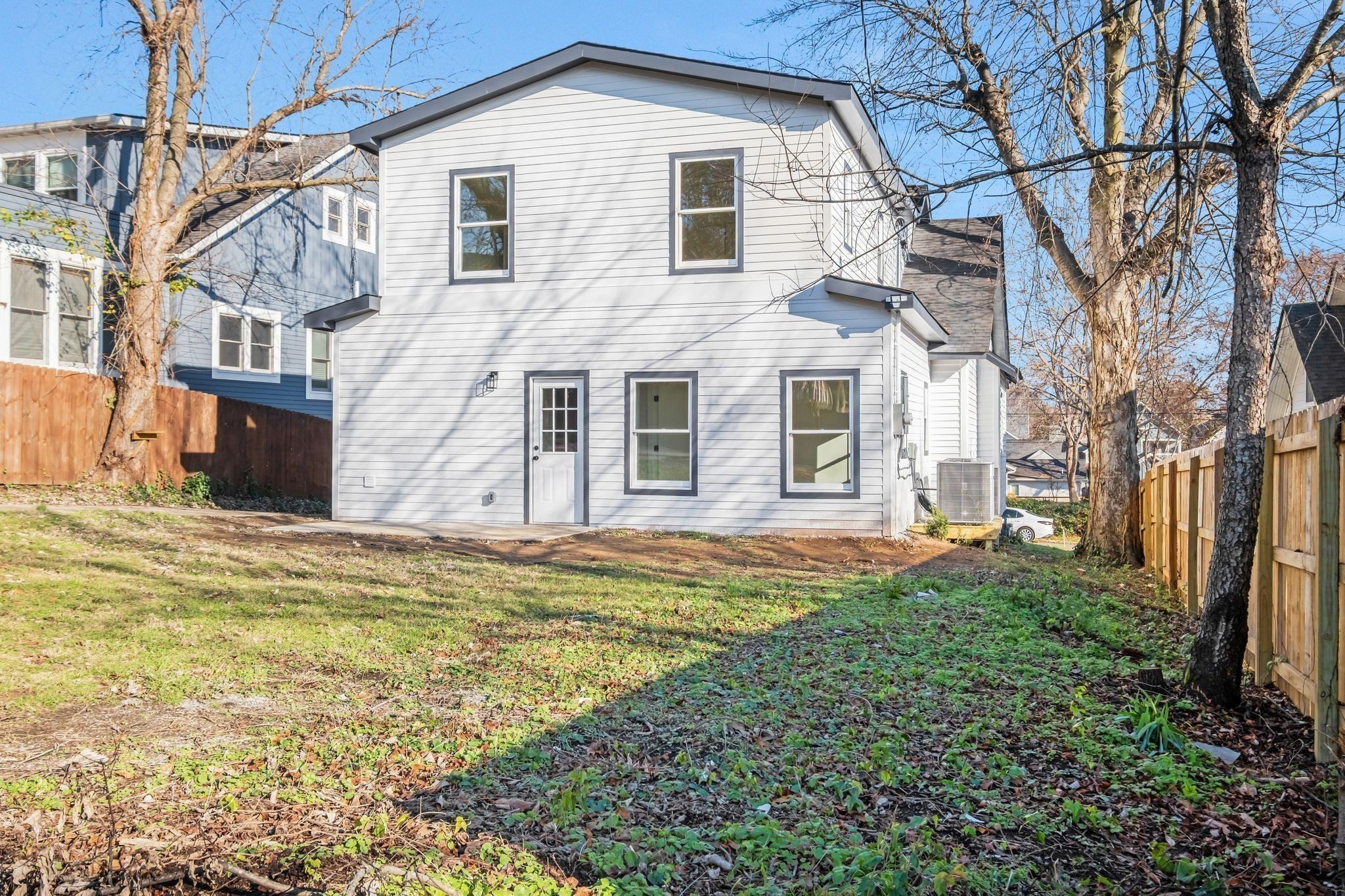 404 Rudolph Avenue Nashville, TN 37206 - Photo 33 of 34 a front view of a house with a yard