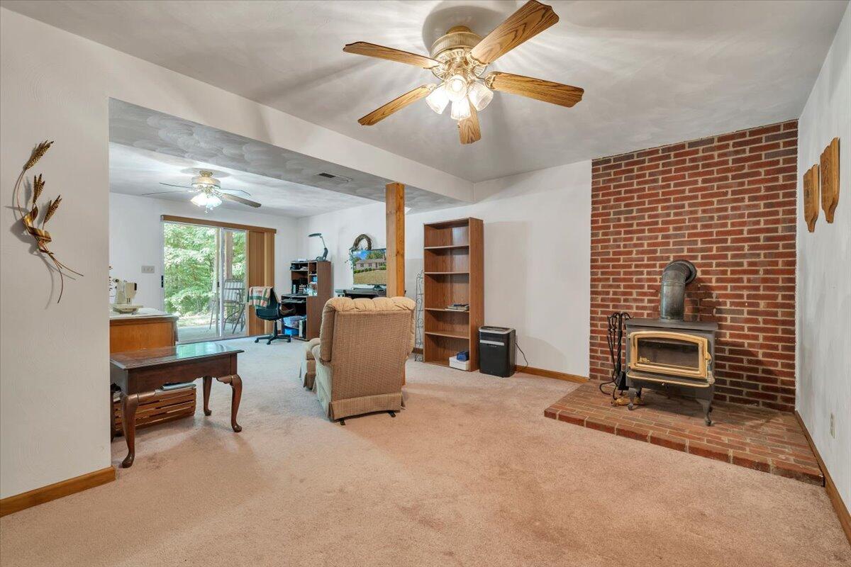 165 Fox Fire Cloverdale, VA 24077 - Photo 33 of 54 34-MIB07254