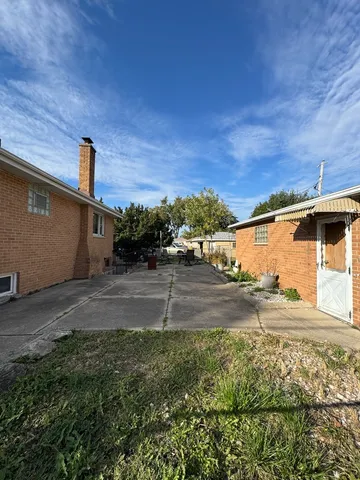 $375,000 | 5920 Chicago Avenue, Berkeley, IL 60163