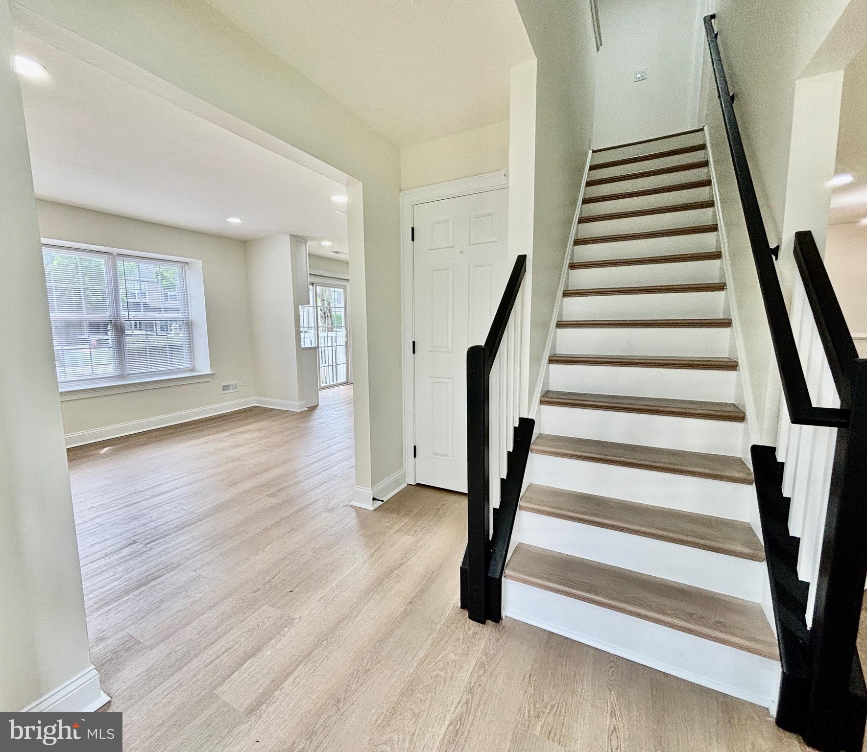 6304 Coventry Way Mount Laurel, NJ 08054 - Photo 4 of 32