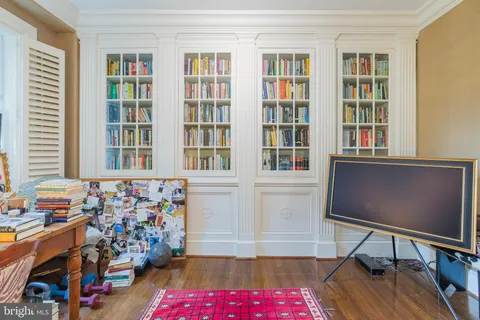 $690,000 | 1661 Crescent Place Northwest, Unit 306, Washington, DC 20009