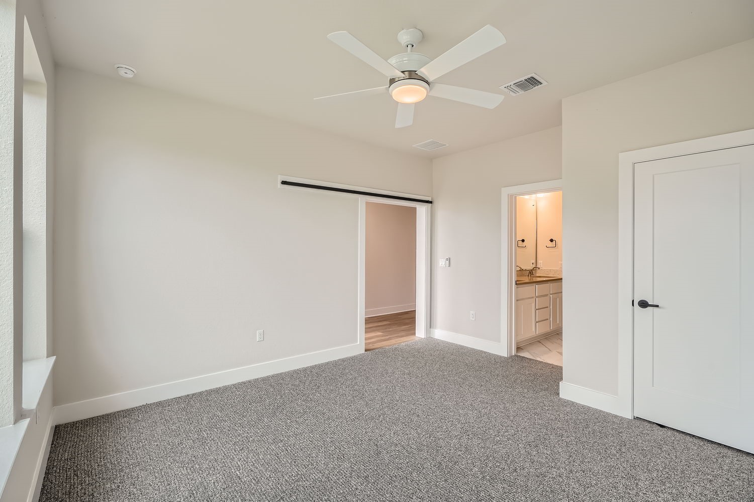 9031 Cattle Baron Path Austin, TX 78747 - Photo 7 of 31