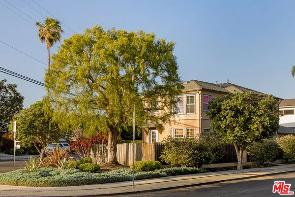 $1,795,000 | 1121 Grant Avenue, Venice, CA 90291