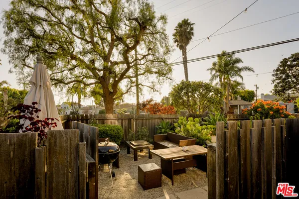 $1,795,000 | 1121 Grant Avenue, Venice, CA 90291