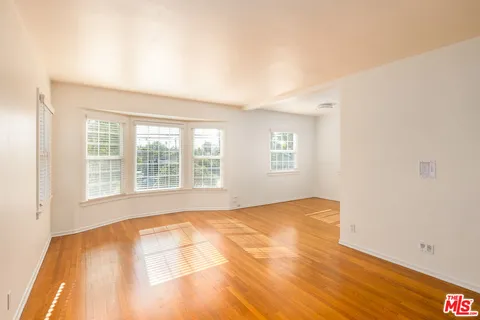 $1,795,000 | 1121 Grant Avenue, Venice, CA 90291