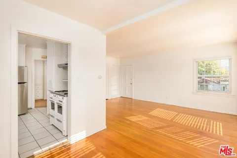 $1,795,000 | 1121 Grant Avenue, Venice, CA 90291