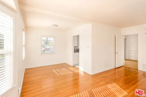 $1,795,000 | 1121 Grant Avenue, Venice, CA 90291