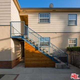 $1,795,000 | 1121 Grant Avenue, Venice, CA 90291