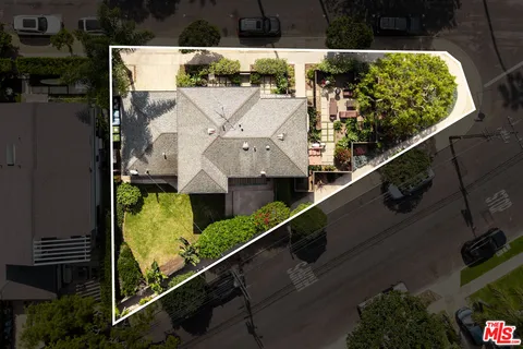 $1,795,000 | 1121 Grant Avenue, Venice, CA 90291