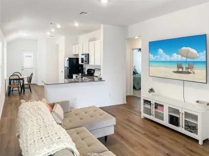 $310,000 | 126 Allegro Drive, Hutto, TX 78634