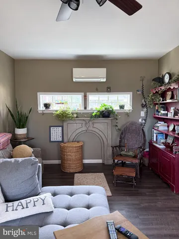 $2,900 | 16 Honeybee Avenue, Round Hill, VA 20141