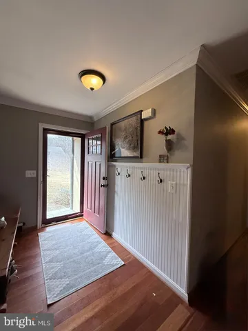 $2,900 | 16 Honeybee Avenue, Round Hill, VA 20141