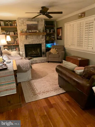 $2,900 | 16 Honeybee Avenue, Round Hill, VA 20141