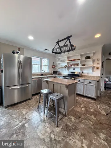 $2,900 | 16 Honeybee Avenue, Round Hill, VA 20141