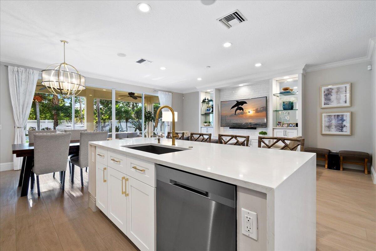 272 San Remo Drive Jupiter, FL 33458 - Photo 8 of 58 owengroupre.com