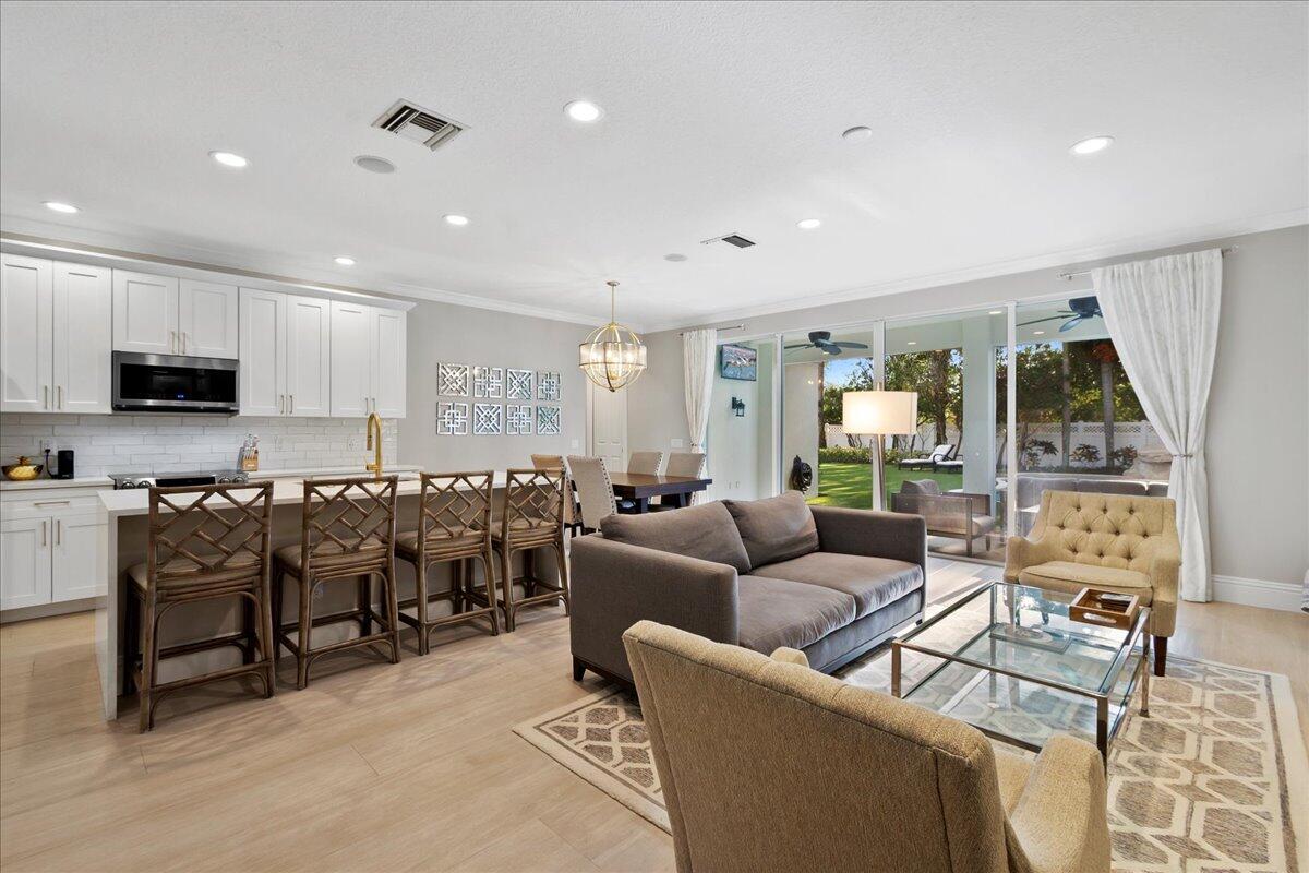 272 San Remo Drive Jupiter, FL 33458 - Photo 9 of 58 owengroupre.com