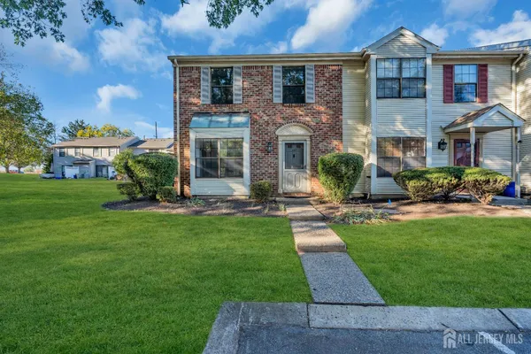 $519,000 | 127 Berkshire Court, Piscataway, NJ 08854