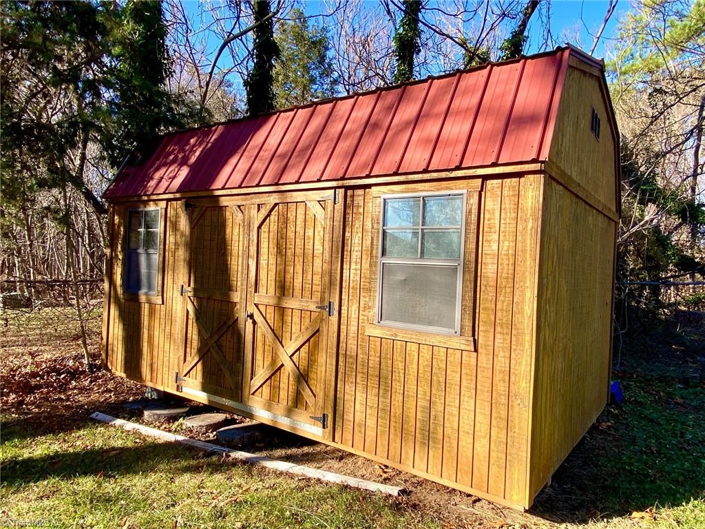 955 Ridgeview Avenue Winston-Salem, NC 27127 - Photo 3 of 16 Detached Storage Building