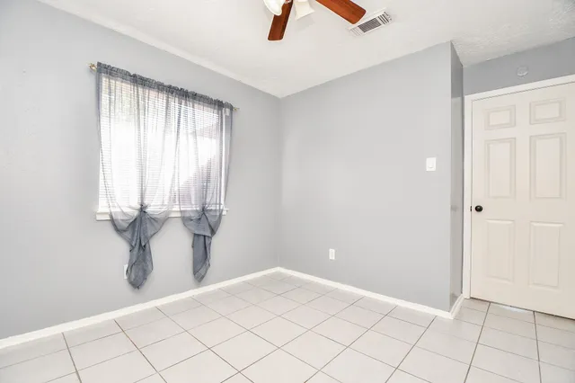 $275,000 | 2115 Barrington Pl Drive, Sugar Land, TX 77478