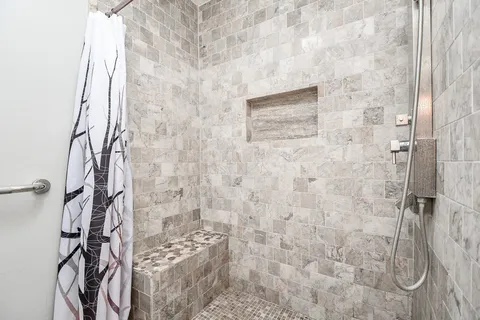 $250,000 | 2115 Barrington Pl Drive, Sugar Land, TX 77478