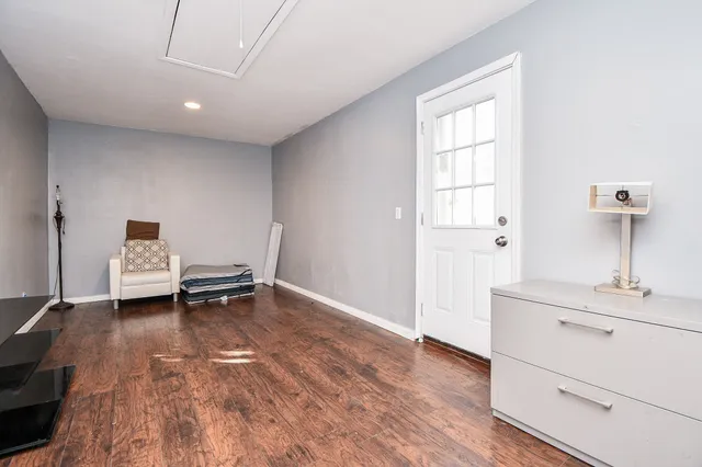 $275,000 | 2115 Barrington Pl Drive, Sugar Land, TX 77478