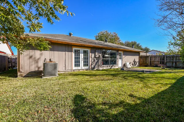 $275,000 | 2115 Barrington Pl Drive, Sugar Land, TX 77478