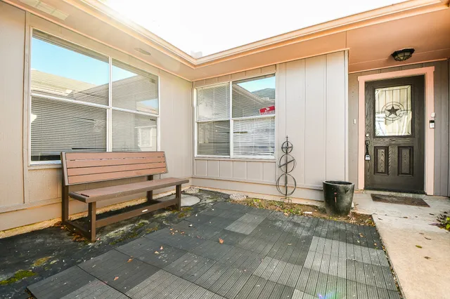 $275,000 | 2115 Barrington Pl Drive, Sugar Land, TX 77478