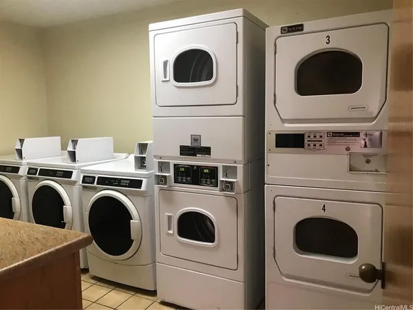 $1,850 | 5333 Likini Street, Unit 2101, Honolulu, HI 96818