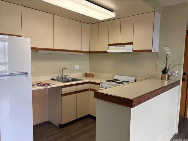 $1,850 | 5333 Likini Street, Unit 2101, Honolulu, HI 96818