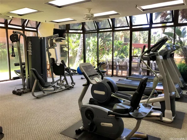 $1,850 | 5333 Likini Street, Unit 2101, Honolulu, HI 96818