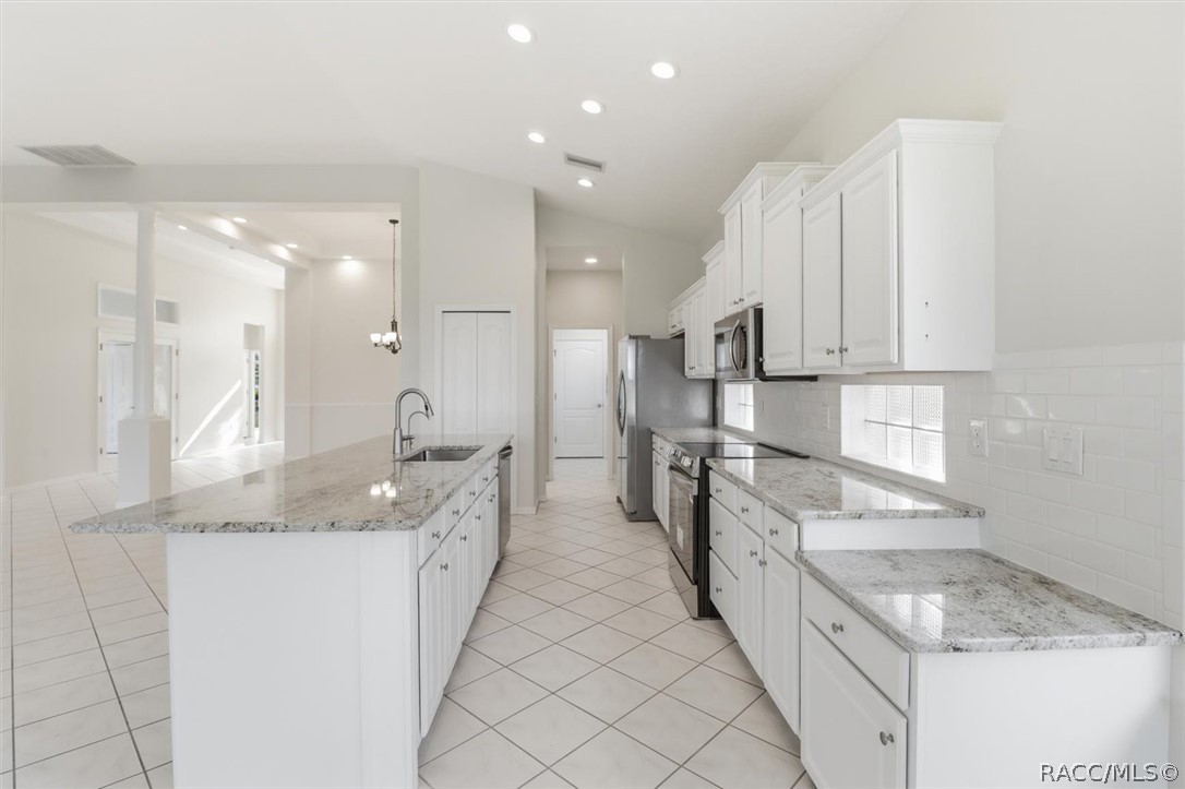 51 West Doerr Path Hernando, FL 34442 - Photo 14 of 47 Gallery Image 14