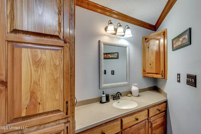 $190,000 | 5925 Scotland Road, Bentonia, MS 39040