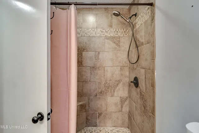 $190,000 | 5925 Scotland Road, Bentonia, MS 39040