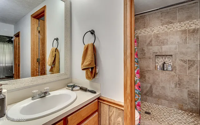 $190,000 | 5925 Scotland Road, Bentonia, MS 39040