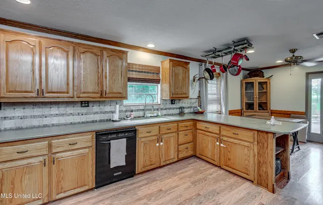 $190,000 | 5925 Scotland Road, Bentonia, MS 39040