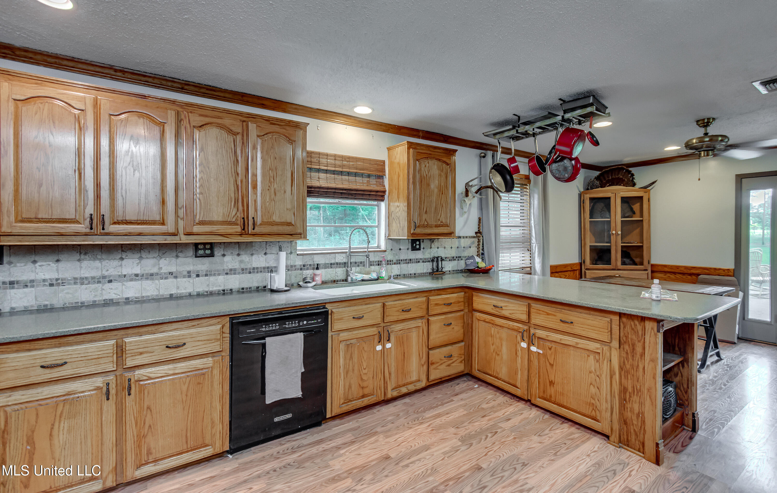 5925 Scotland Road Bentonia, MS 39040 - Photo 6 of 27 5925 Scotland Rd-22