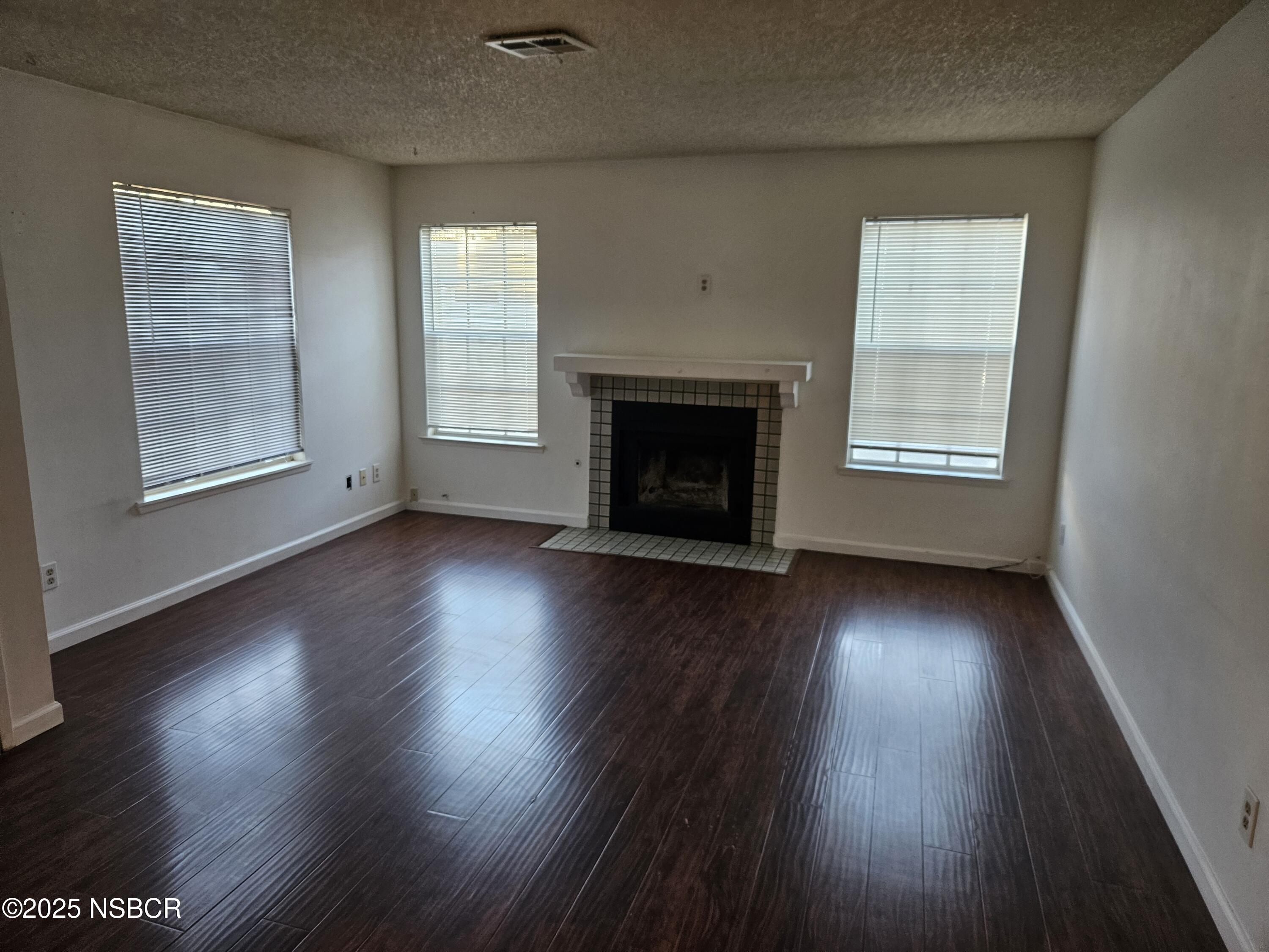 812 Del Rey Lane Santa Maria, CA 93454 - Photo 10 of 12 livingroom