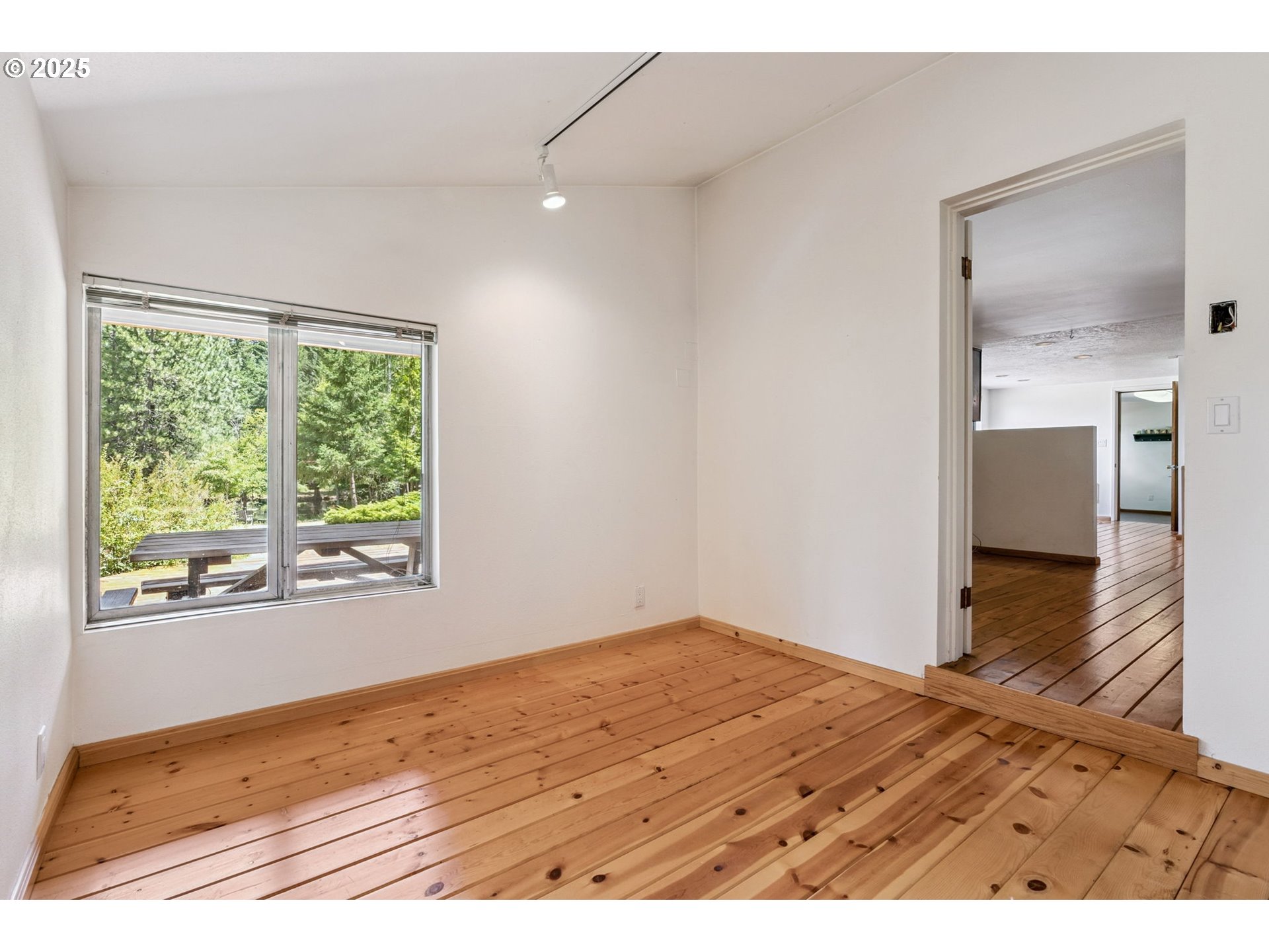 1910 Proctor Road Mosier, OR 97040 - Photo 23 of 43