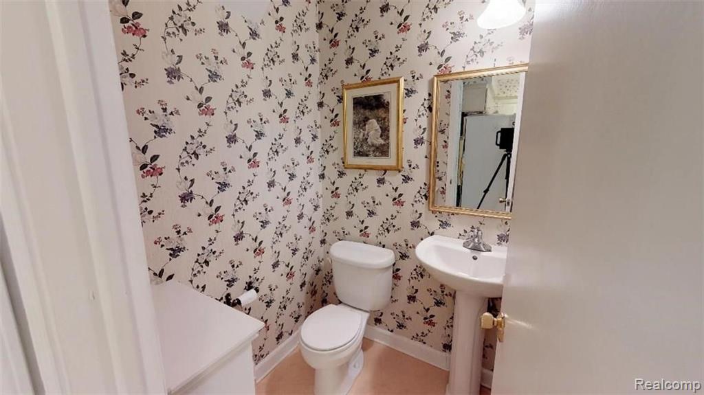 1836 Streamedge Court, Unit 25 Rochester Hills, MI 48309 - Photo 17 of 33
