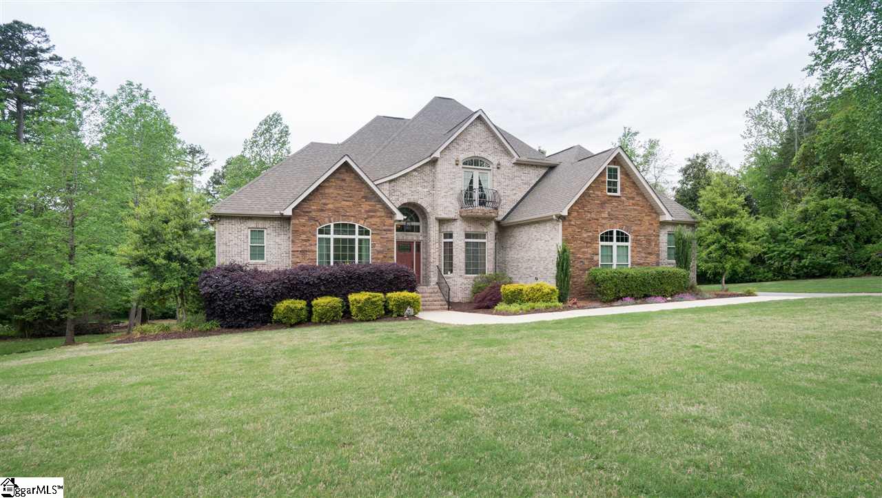 19 West Round Hill Road Greenville, SC 29617 - Photo 1 of 36 Gallery Image 1