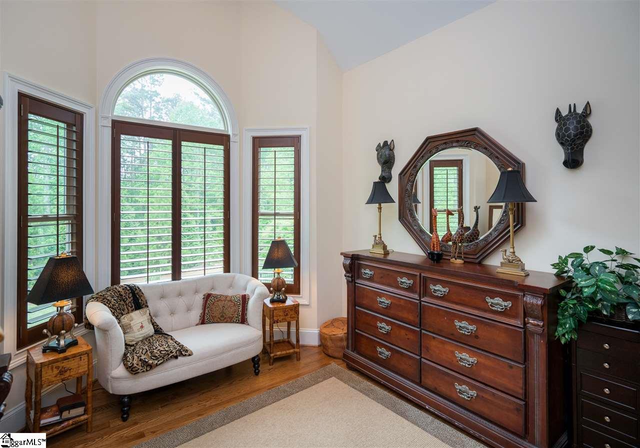 19 West Round Hill Road Greenville, SC 29617 - Photo 12 of 36 Gallery Image 12